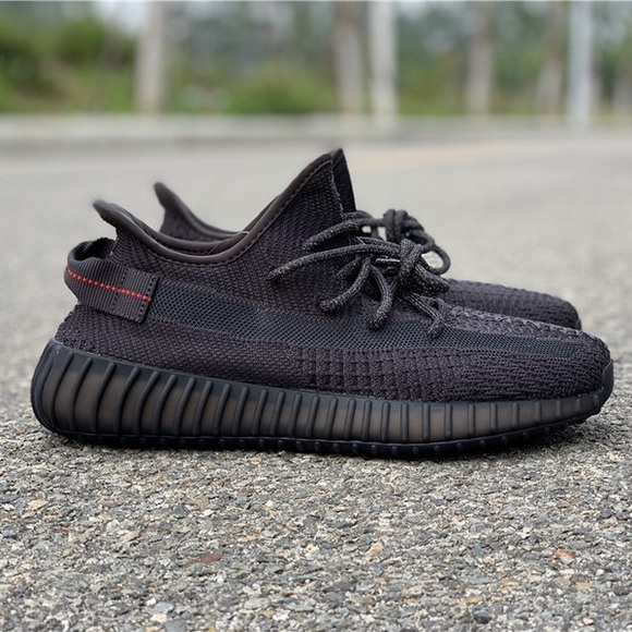 Yeezy 350 v2 - Picture 3 of 6